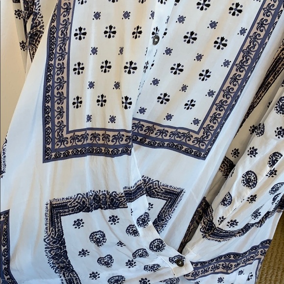 Free people blouse with cross detail - Picture 2 of 3
